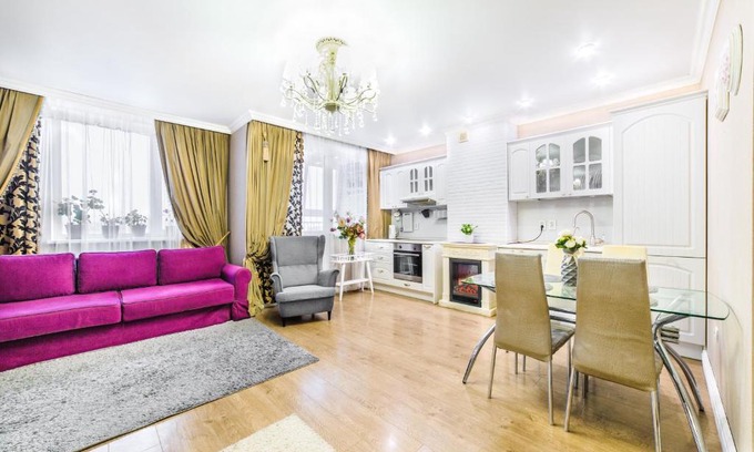 Nizhnyaya Maksakovka Apartment | Шикарная студия с отдельной спальней.