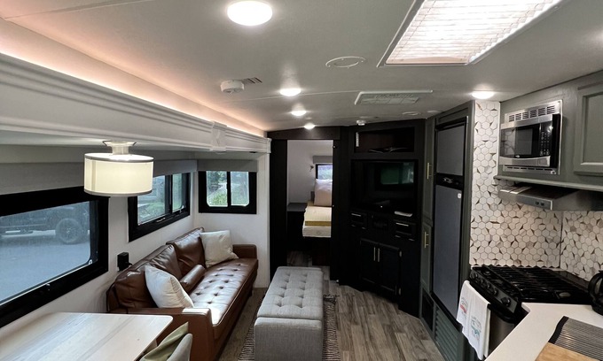Davidsonville House | Shiloh Acres Farmhouse RV Stay