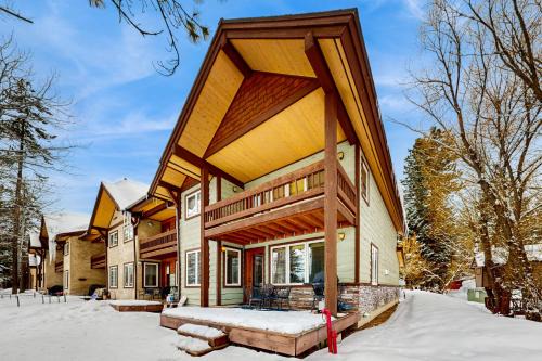 McCall House | Shiner Creek Retreat