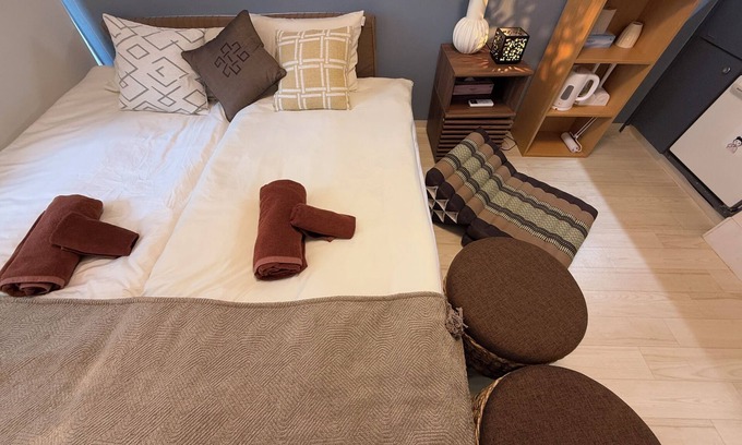 Yotsuya Apartment | Shinjyuku Yotsuya city center Bali resort apartment Queen bed WC shower 1Room