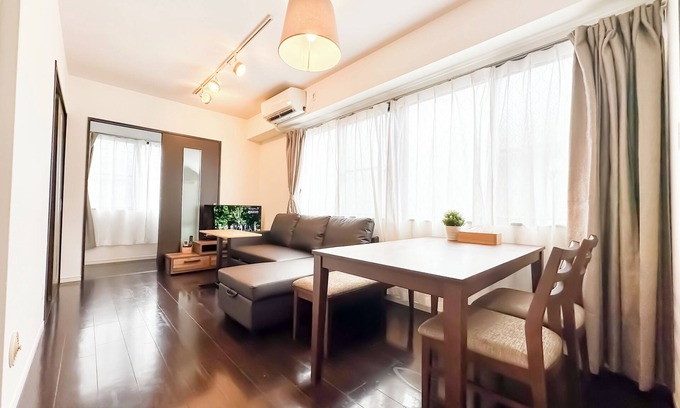 Minami Apartment | Shinsekai, Den Den Street, Ebisuchou station, 2 minutes walk