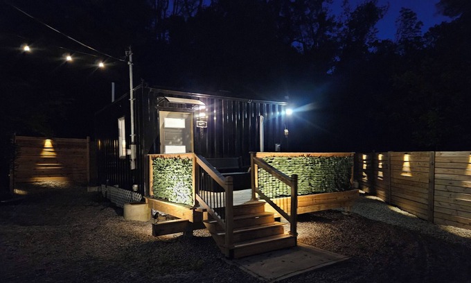 Lexington Cabin | Shipping Container Cabin - The Tuck