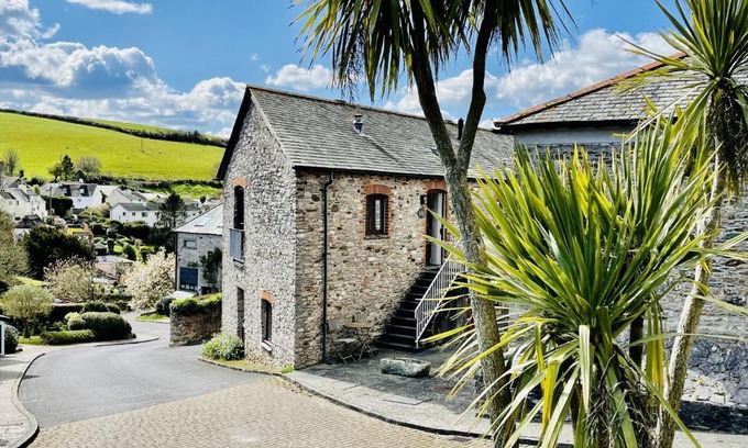Dittisham House | Shippon End - Barn conversion with character and charm