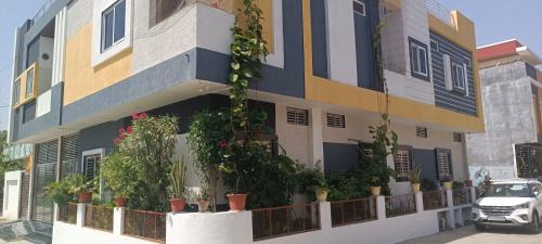 Bhawani Mandi Hotel | Shivaksh Rental Flats and Rooms- Best Hotel in Bhawani Mandi