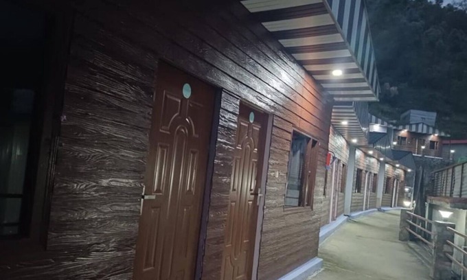 Narainkoti Hotel | Shivay Kingdom Eco Cottage And Huts