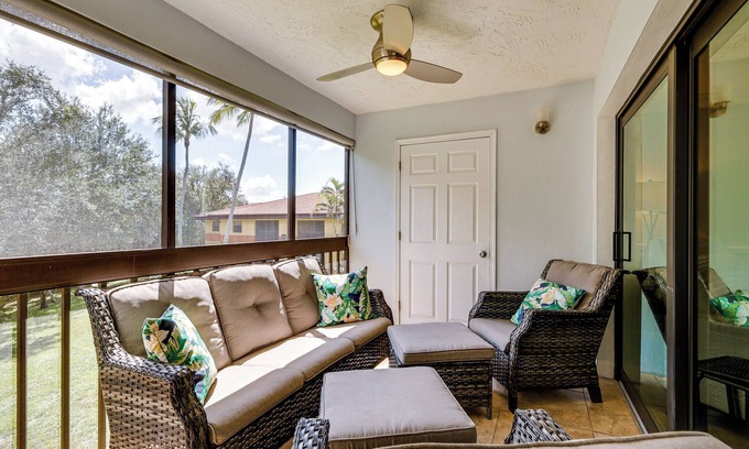 Biggar Condo | Shop, Dine & Unwind Poolside: Fort Myers Retreat!