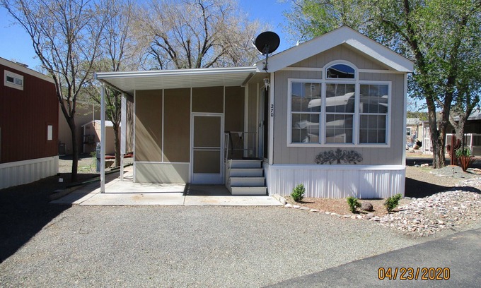 Dewey Cottage | Shopping, Sites, Entertainment and Golf Minutes away