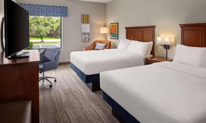 Maple Grove House | Shops, golf, and the outdoors in Maple Grove