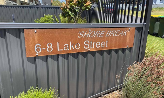 Eden Apartment | Shore Break 5: Unlimited wifi and right at the beach