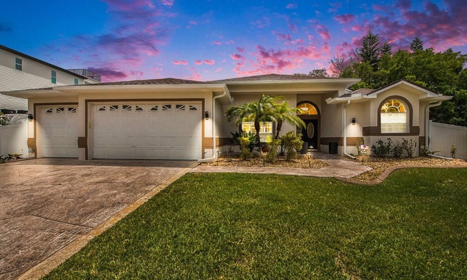 Oldsmar House | Shore Drive Sunshine