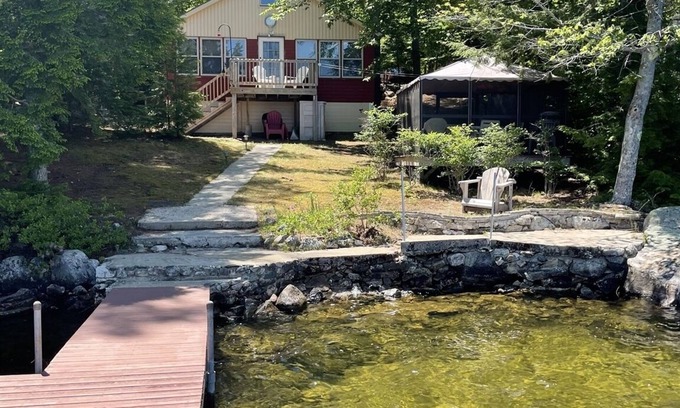 Sebago Cottage | Shorefront Peabody Pond