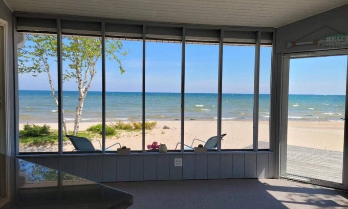 Manistique Cottage | Shoreline Oasis- Make Waves This Summer – Private Beach + Kayaks + Hot Tub