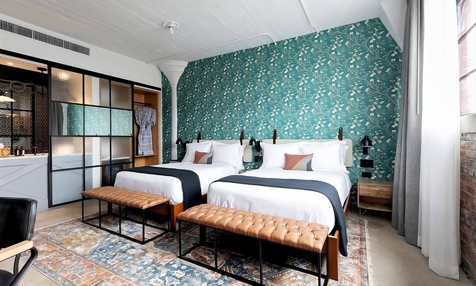 South Main Historic District Hotel | Short Distance From The Well Known Sites! 4 Comfortable Units, Pets Allowed