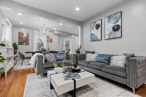 Coral Hills House | Short Drive to Capitol Hill-Convenient MD Homestay