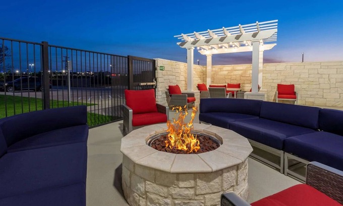 San Angelo House | Short Drive to Fort Concho Historic Site! Family-friendly Unit! Parking!