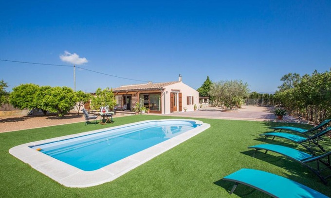 Algaida Villa | Shostalet