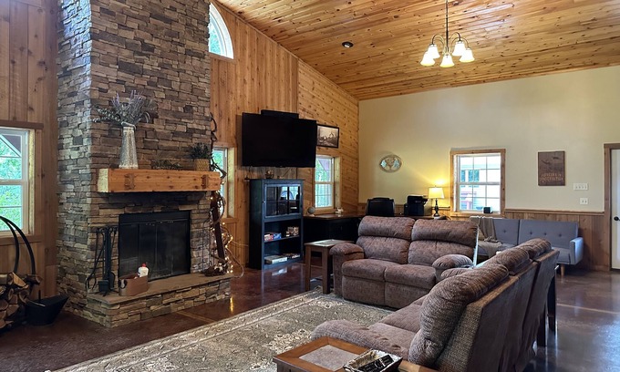 Janesville House | Shouse and or a house