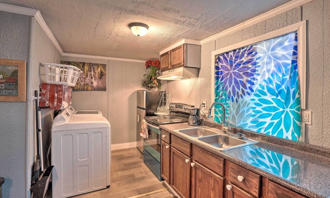 Broadmoor House | Shreveport Vacation Rental Near Riverfront