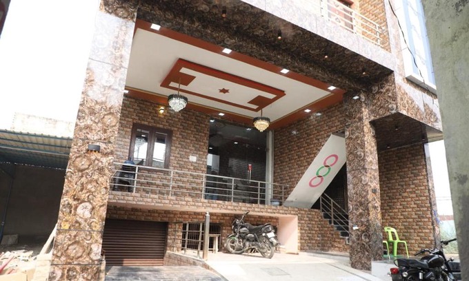 Mathura House | Shri Laddu Gopal Guest House