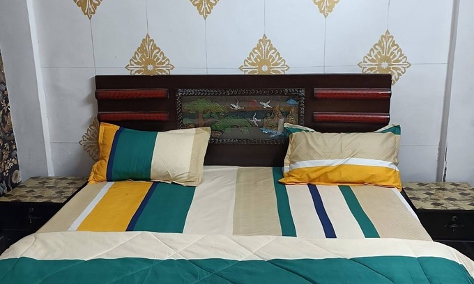 Vrindavan Apartment | Shri Premanand Ji Niwas Sthan