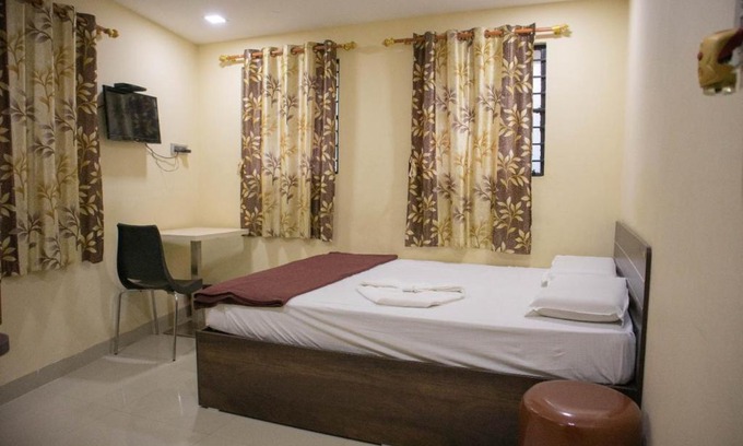 Hubli Hotel | Shri Vasant Lodge