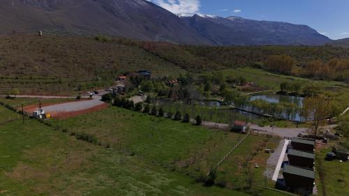 Kukes County Hotel | Shtegu I Gjelber -Wood Rooms