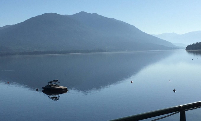 Blind Bay Condo | Shuswap Lake Front Two Bedroom, 3 Bath Condo. Nowhere Is Closer To The Water!