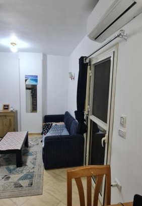 Shurtah al-Dakhlah Apartment | Siberia