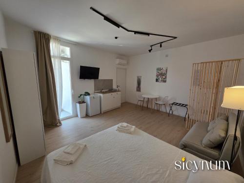 Oliveri Apartment | Sicynum