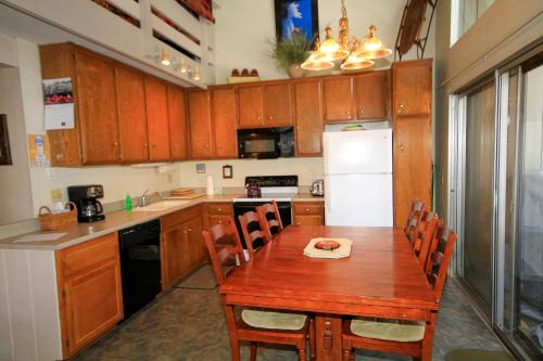 Mammoth Lakes House | SIerra Park Villas #06