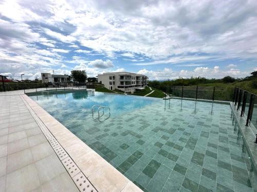 Armenia Apartment | Sierra real coccora 101 torre 1-Lindo Apartamento cerca al club campestre