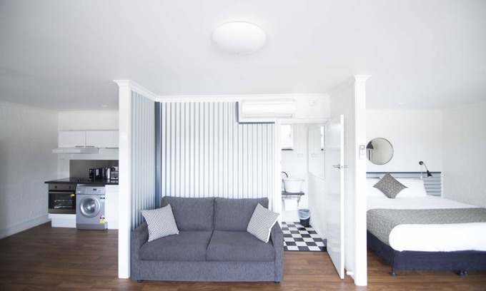 Sale Hotel | Siesta Central Apartments