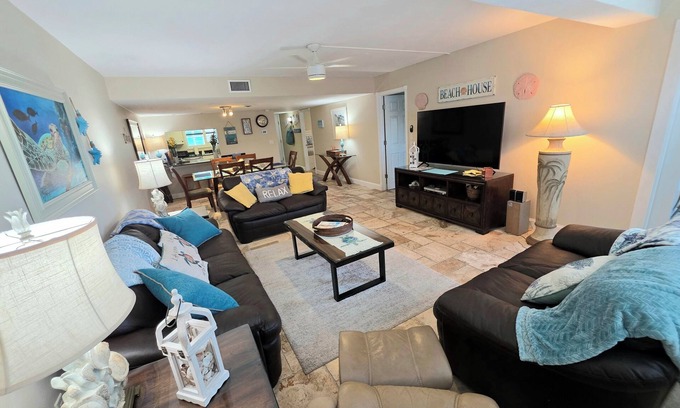 Siesta Key Condo | Siesta Key Condo, w/heated pool, on Crescent Beach, w/beautiful 4th floor view