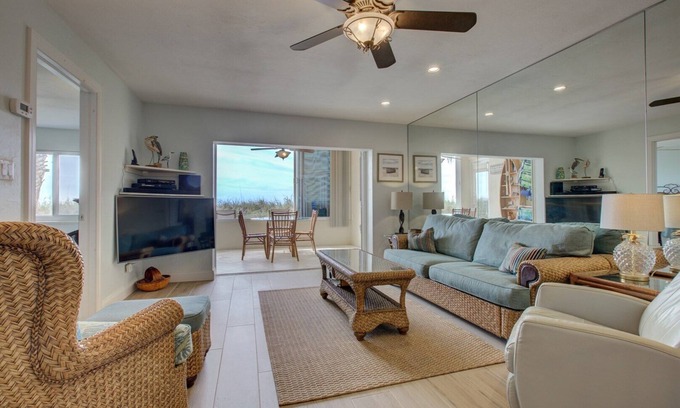 Siesta Key Condo | Siesta Key Gulf Front-2 BR-B103, Beautiful Sunsets + Water Views