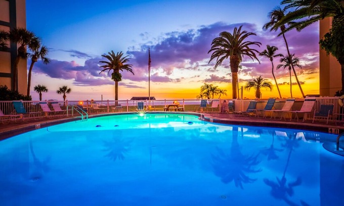 Siesta Key Condo | Siesta Key GULF SIDE #95 - Serene Private Condo, 3 Pools, Jamaica Royale