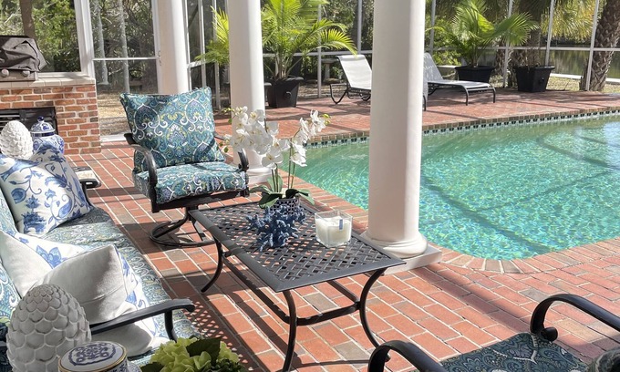 Siesta Key House | Siesta Key Private Lakefront Oasis. Beautiful 3 Bdrm Home with Heated Pool.