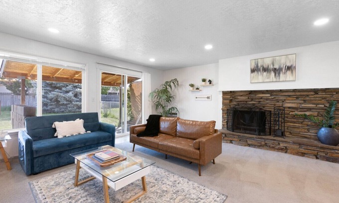 West Valley House | Siesta Sunset in Central Boise