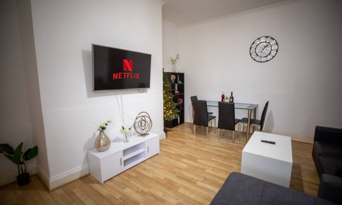 Wallsend Apartment | Sigmalife Apartment located in Wallsend Town Centre, near all local amenities.