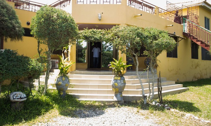 Oshien Hotel | Sikaso Beach Hotel