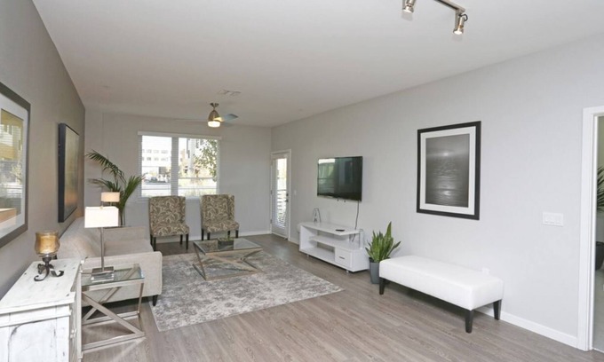 Menlo Park Condo | Silicon Valley Apt with Luxury Amenities
