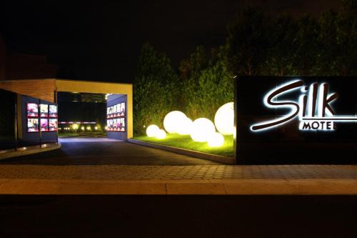 Mozelos Hotel | Silk Motel