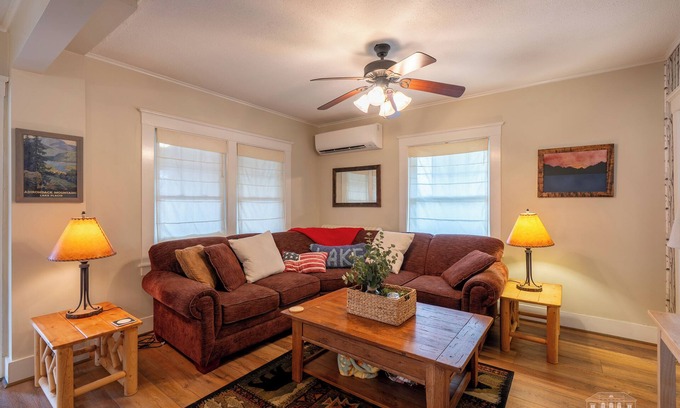 Hillcrest House | Silver Bear Lodge | 5 Bed, 3.5 Bath