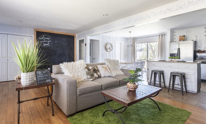 Mableton House | ⭐ Silver Comet House | Hot Tub 🔥| Near Six Flags⭐