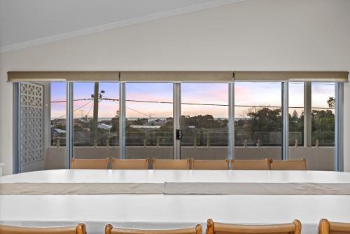 Silver Sands House | Silver Sands Sanctuary - 6BR Beachside Luxury