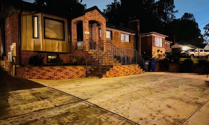 Silver Spring Apartment | Silver Spring Spacious Apartment
