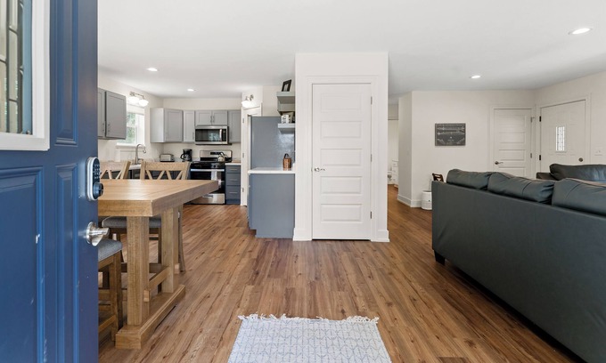 Nims House | Silverside House - Pet Friendly - Centrally Located
