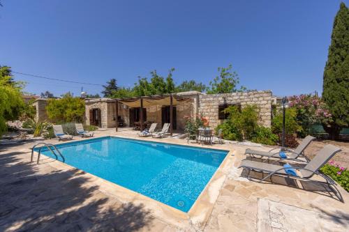 Droushia Villa | Simeon Estate