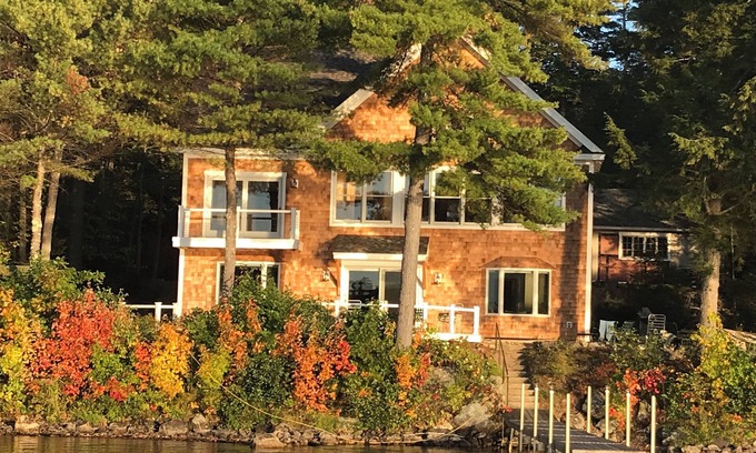Falmouth House | Simonson Lakeside 4 Bedrooms