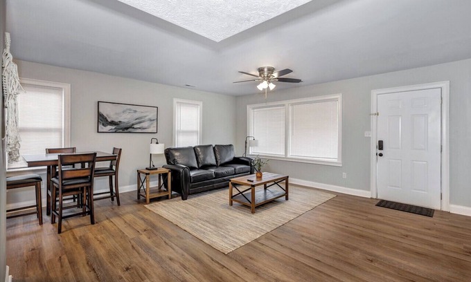 Huntsville House | Simple, 2-Bedroom Home Near Lowe Mill