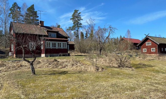 Vastra Nashulta Cottage | Simple country side cottage with wonderful garden and lovely surroundings